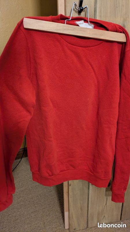 Sweat rouge (image 2)