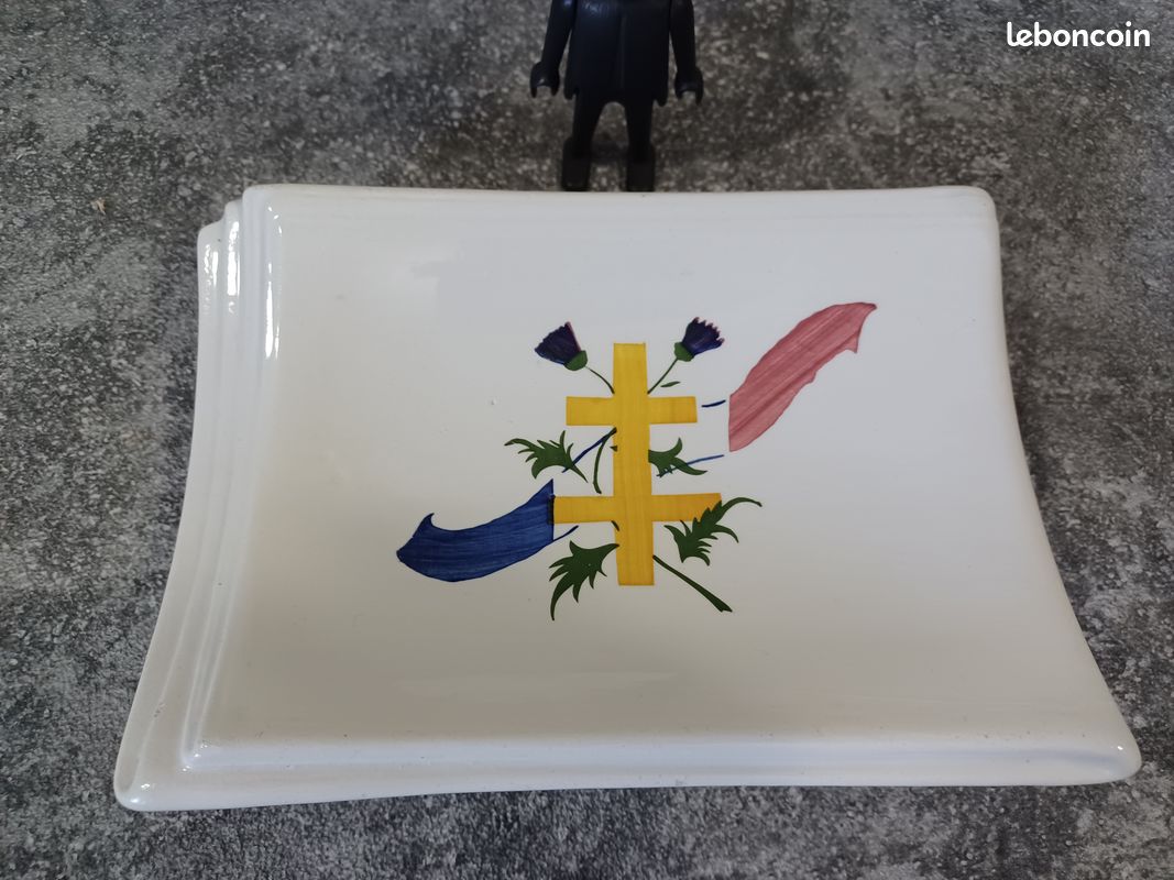 G4 007 – Superbe Vide Poche, Ramasse Monnaie Aux couleurs de la lorraine de la Faïencerie de NIDERVILLER (image 3)