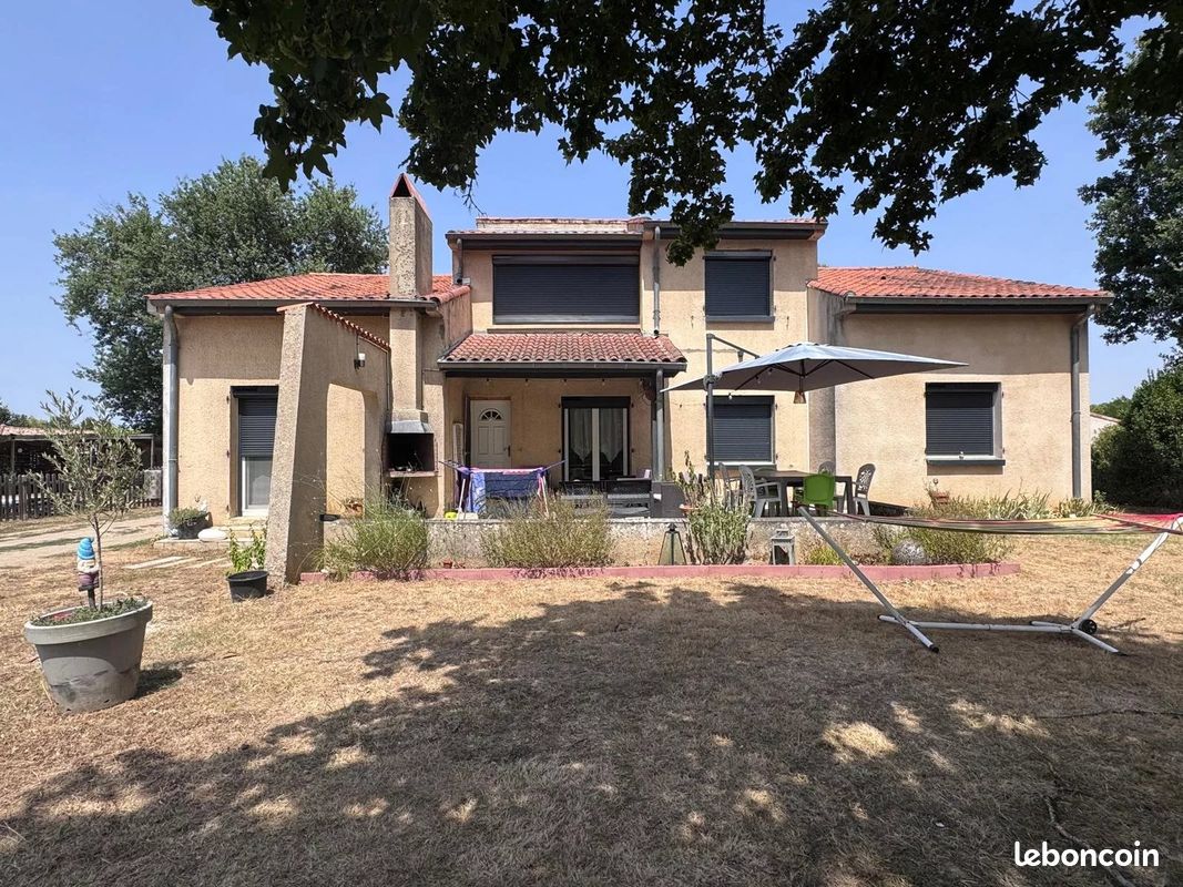 Maison 6 pièces 178 m² · à Mirepoix-sur-Tarn · 178 m² · 290 000 €