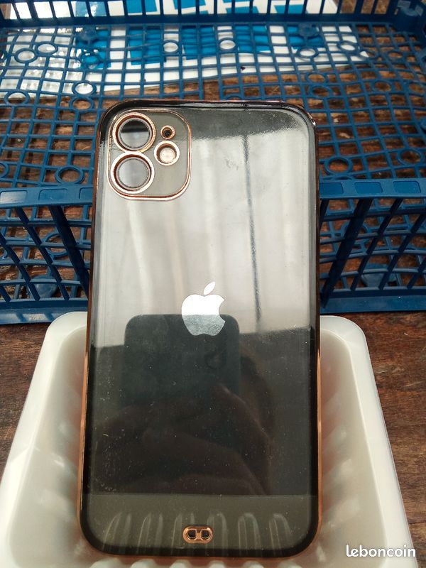 IPhone 11 64gb Noir (image 2)