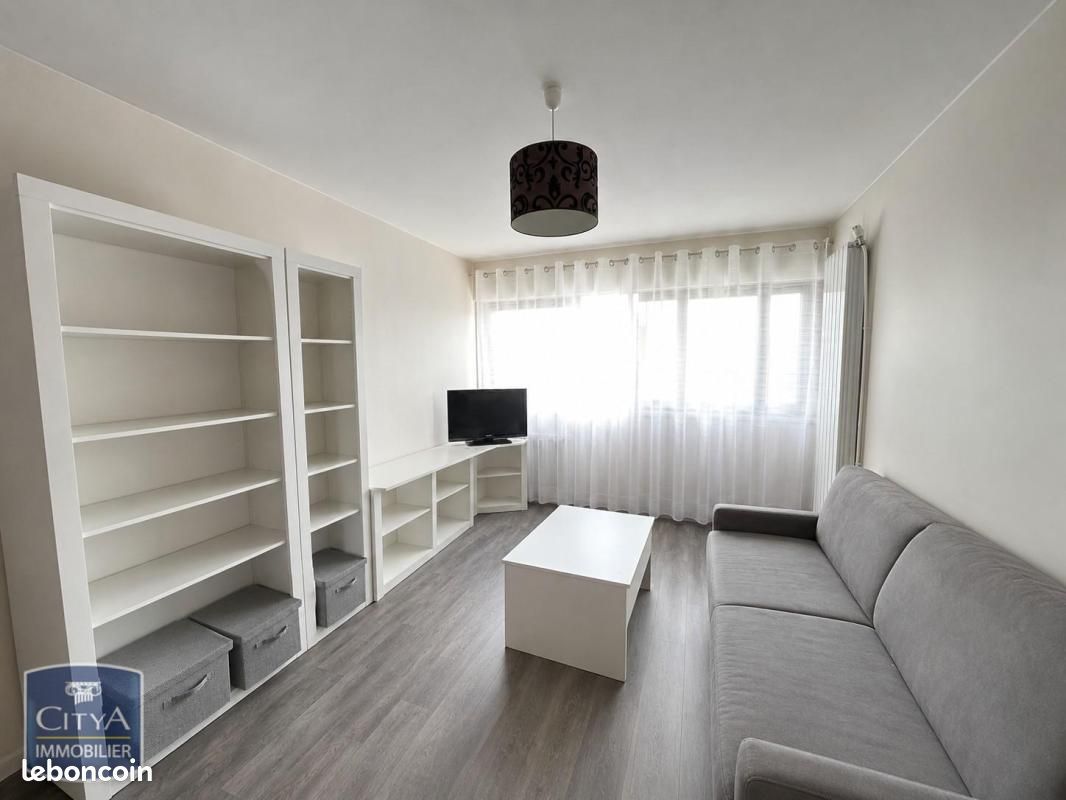 Appartement 2 pièces 46 m² · à Thiers · 46 m² · 425 €