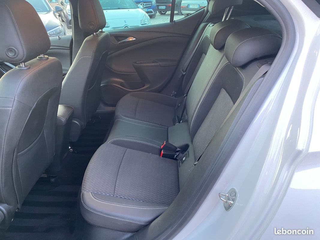 Opel Astra 1.6 CDTI (image 17)
