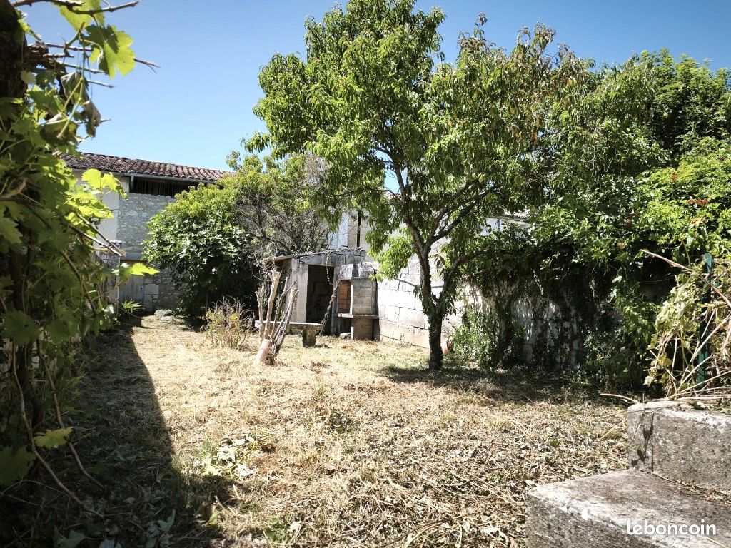 Maison 6 pièces 165 m² · à Pons · 165 m² · 150 000 €