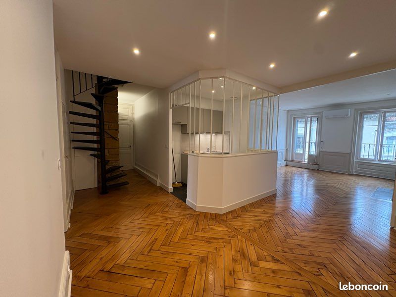 Appartement 3 pièces 97 m² · à Lyon · 97 m² · 1 695 €