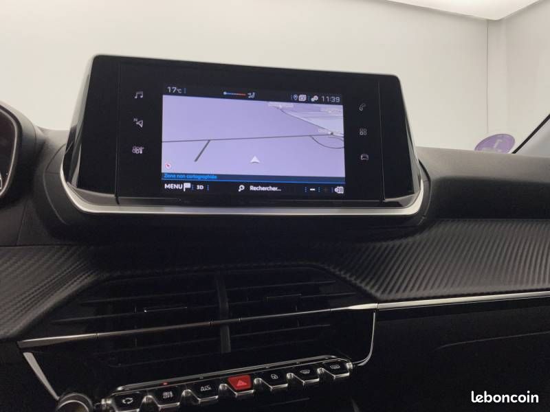 Peugeot 208 PureTech 100 S&S BVM6 Style (image 20)
