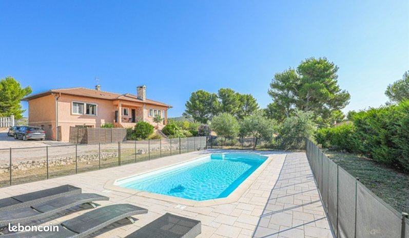 Maison 10 pièces 245 m² · à Ventabren · 245 m² · 850 000 €