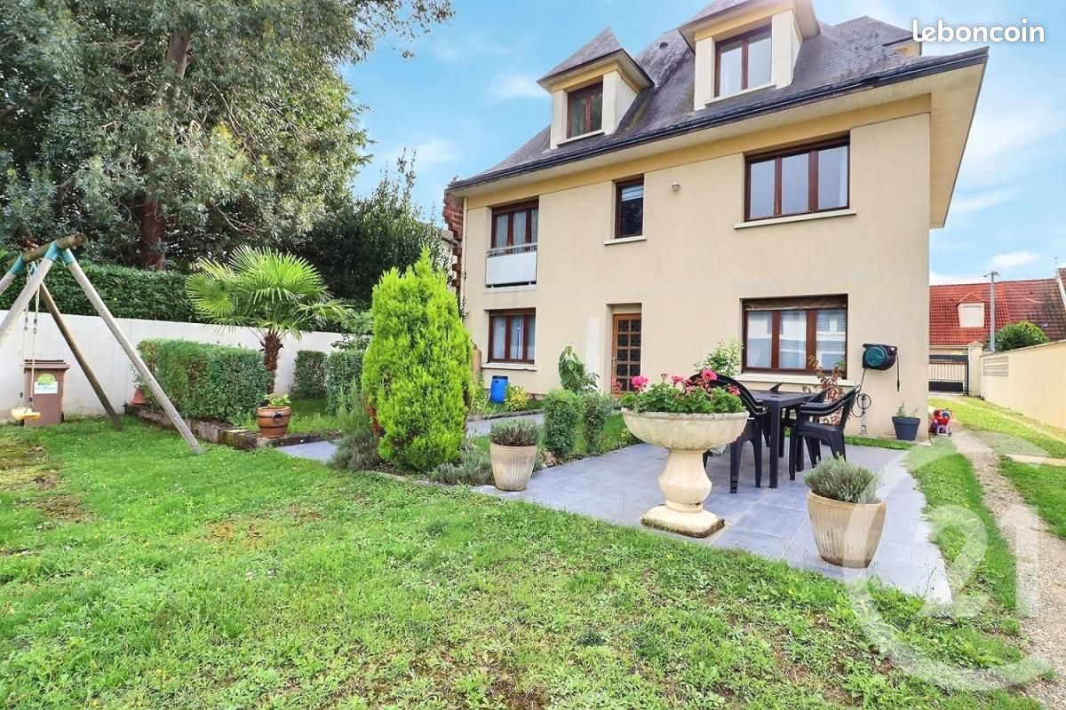 Maison 7 pièces 243 m² · à Villeparisis · 243 m² · 610 000 €