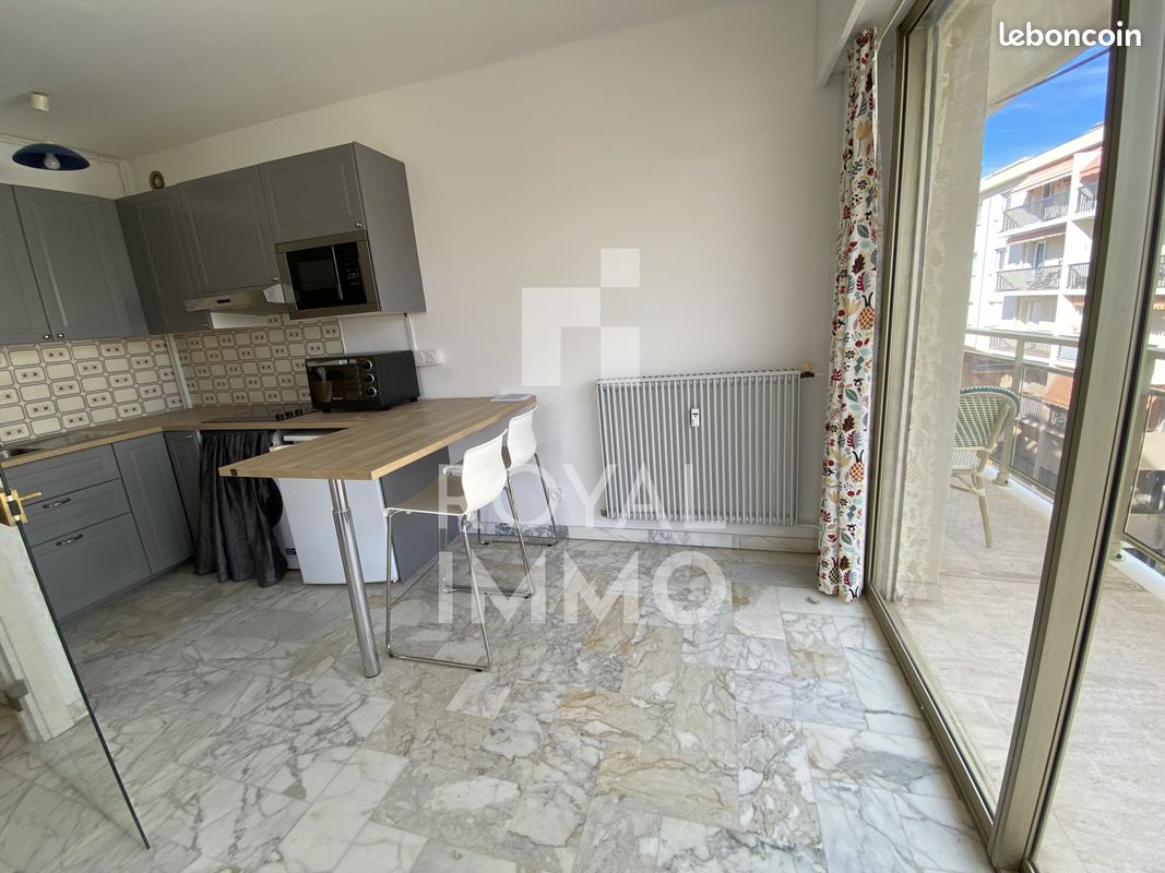 Appartement 1 pièce 28 m² · à Toulon · 28 m² · 730 €/mois