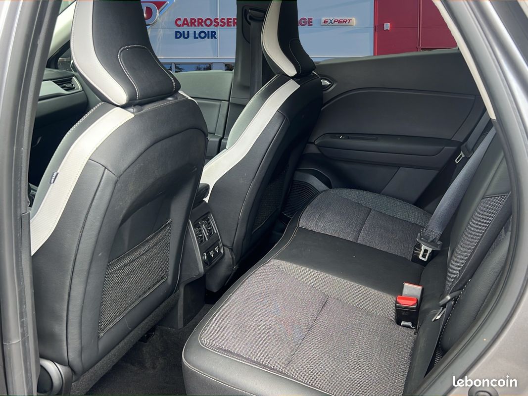 RENAULT - CAPTUR TCe 140 - 21 Intens (image 8)