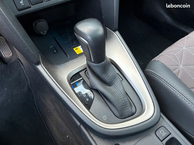 Toyota Yaris Cross 116H COLLECTION Pano Tech (image 14)
