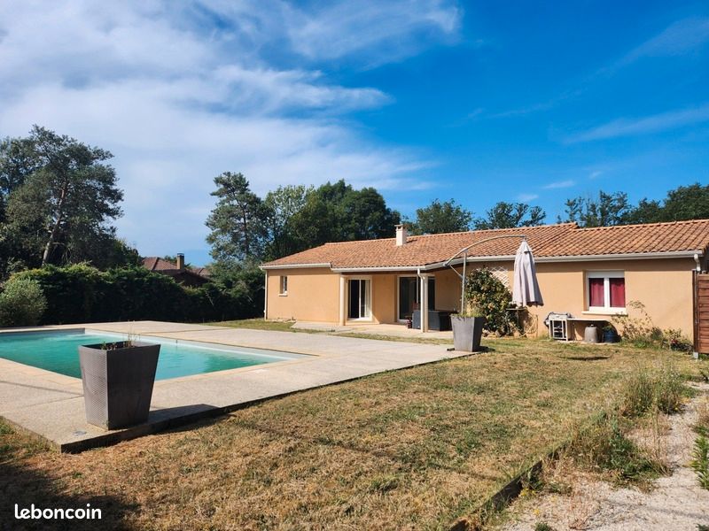 Maison 5 pièces 132 m² · à Montignac-Lascaux · 132 m² · 272 000 €