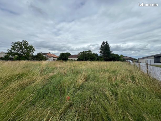 Terrain 671 m² MONTPOUILLAN