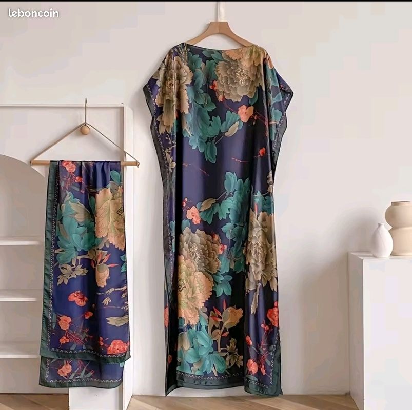 Robe d'été avec foulard (image 6)