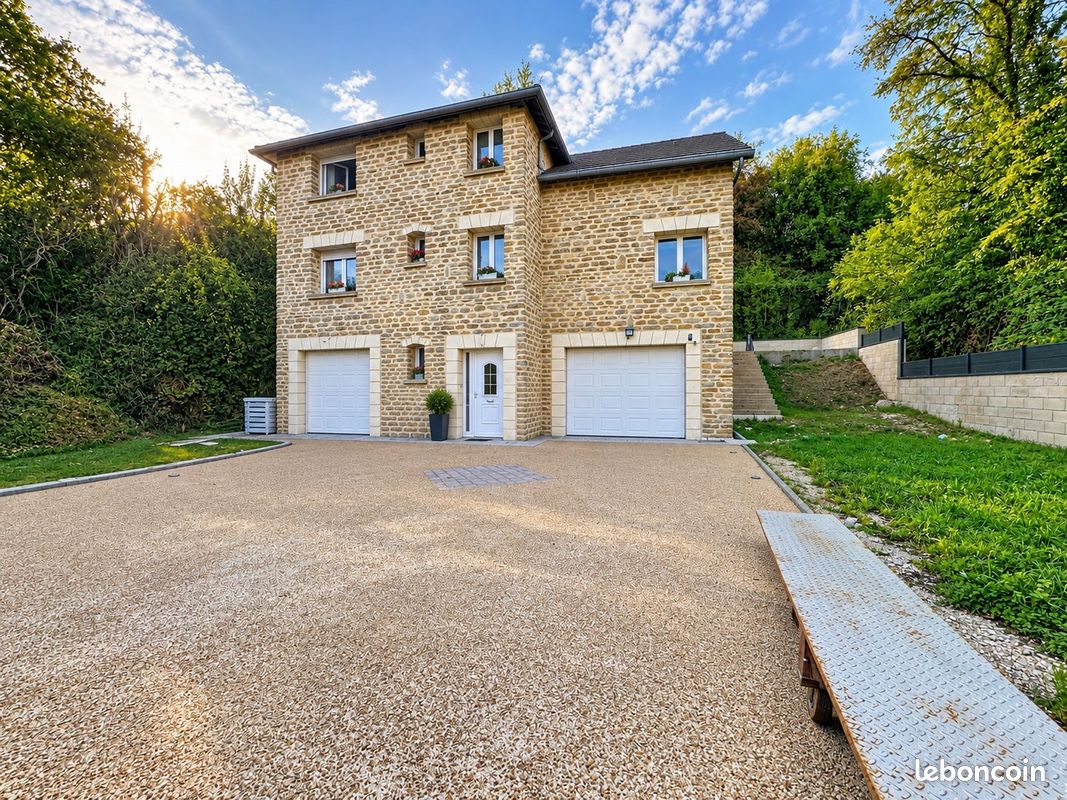 Maison 6 pièces 159 m² · à Aiglemont · 159 m² · 249 900 €