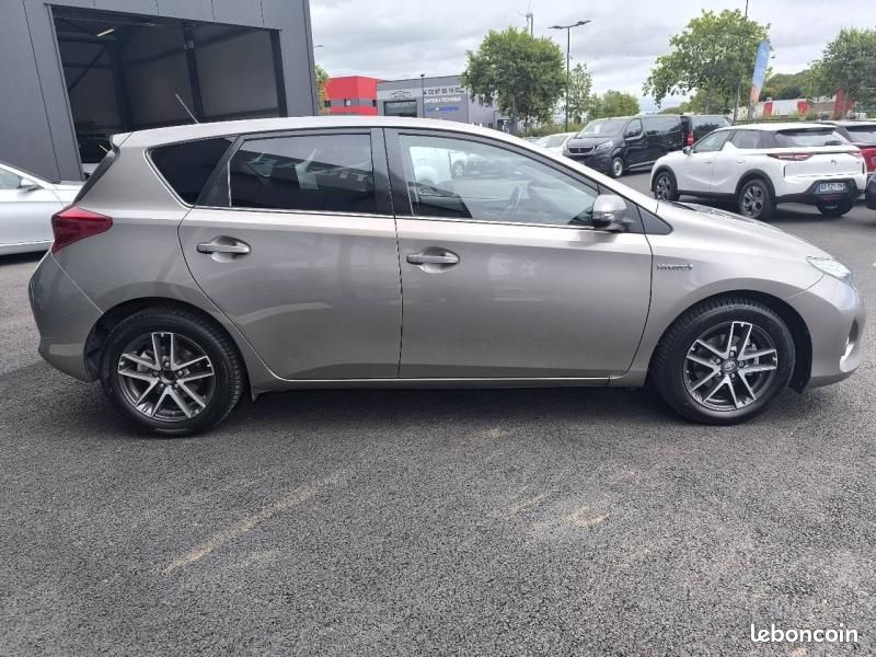Toyota Auris HSD 136h Dynamic (image 6)