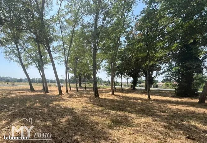 Terrain 1500 m² Mouliets-et-Villemartin