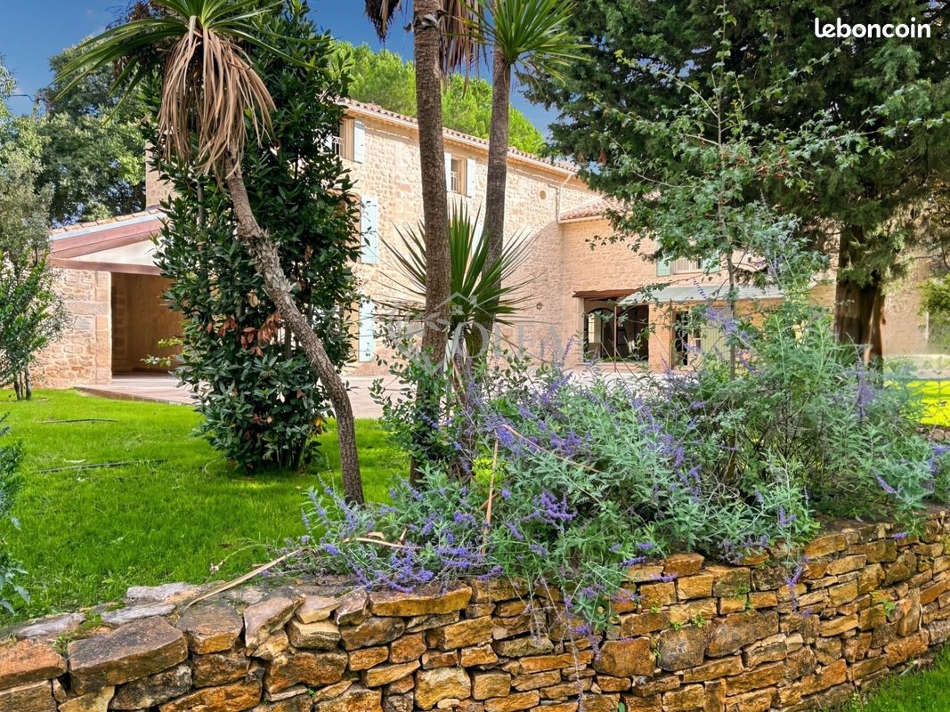 Maison 7 pièces 307 m² · à Uzès · 307 m² · 1 450 000 €