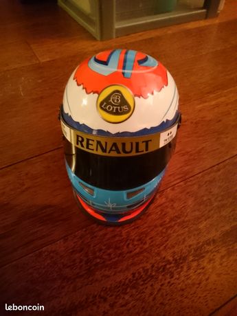 A special helmet for Petrov - English