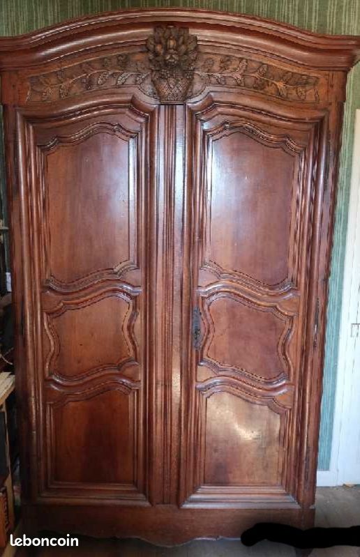 Urgent Armoire Normande mariage, antiquitée,bois brut, orné de de fleurs, (image 5)