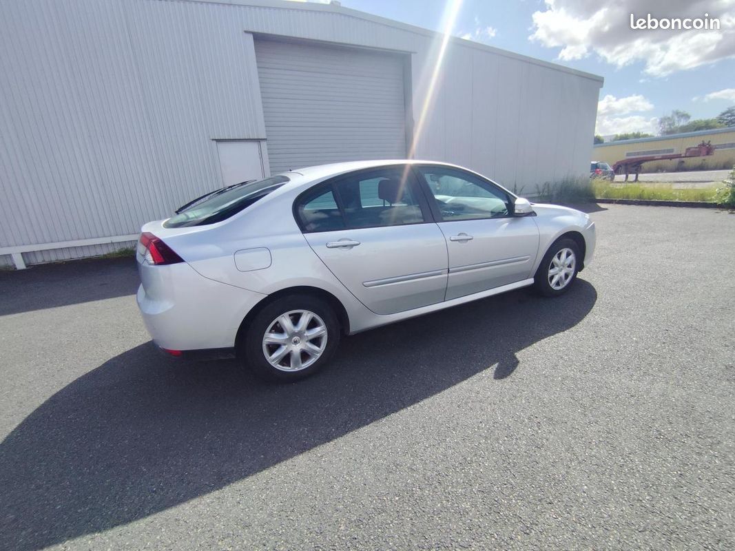 RENAULT LAGUNA 1.5 dCi - 110 III BERLINE Authentique PHASE 1 (image 7)