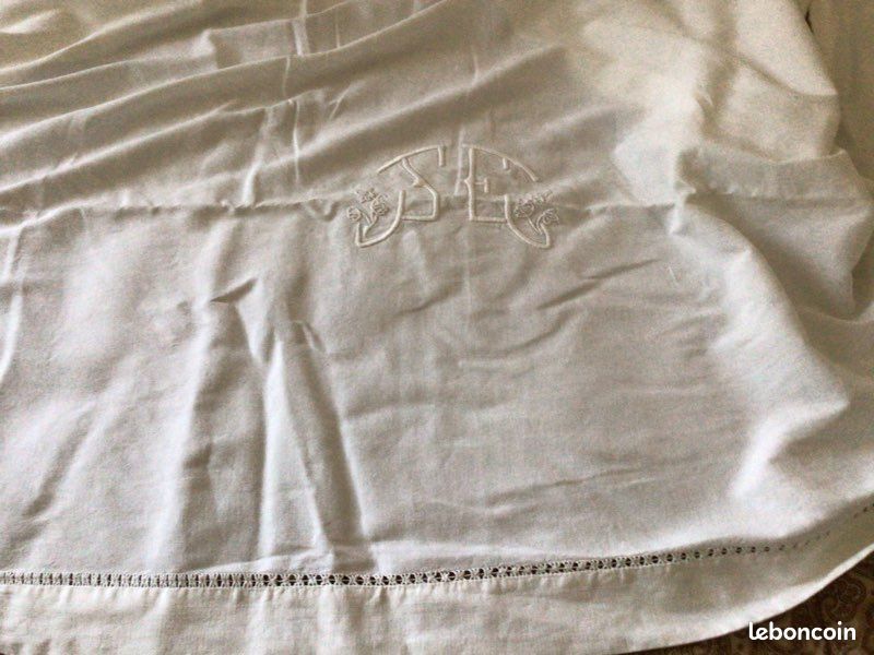 Draps anciens blancs, brodés avec monogramme S E (image 3)