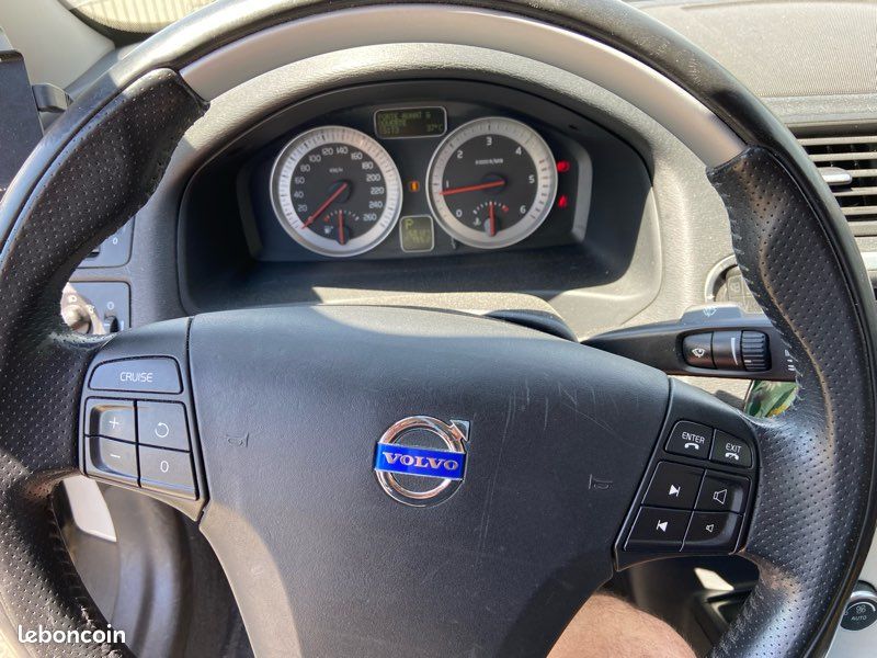 Volvo C70. D4 (image 3)