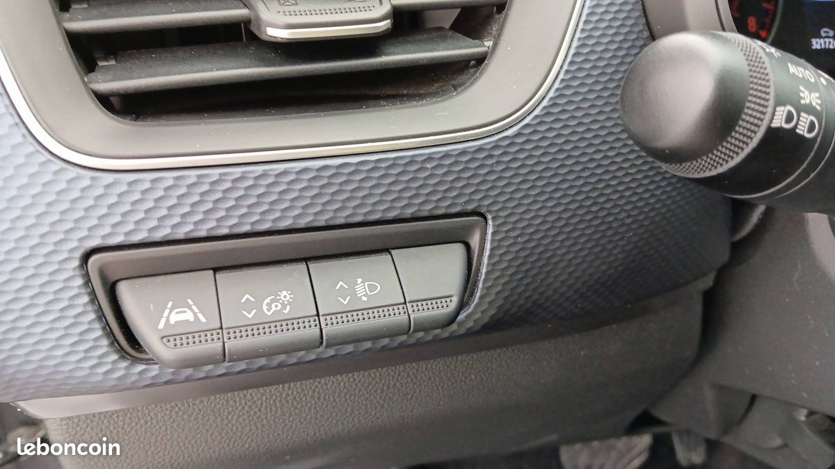 Renault arkana mild hybrid 140 edc fap 22 (image 30)