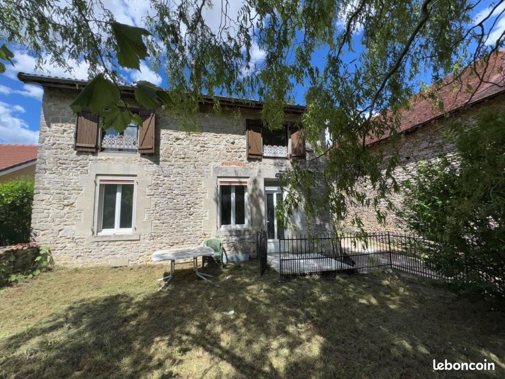 Maison 4 pièces 110 m² · à Thil · 110 m² · 122 000 €