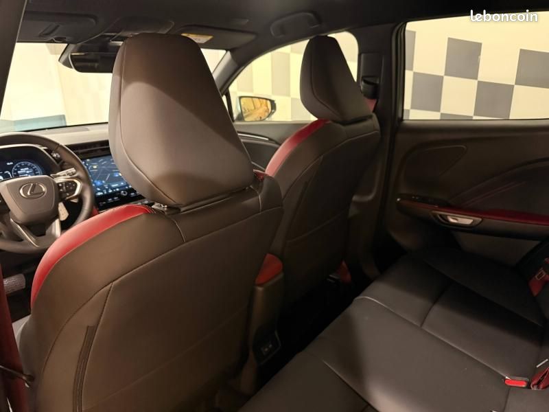 Lexus LBX 1.5 136ch Vibrant Edition 2WD MY26 (image 8)