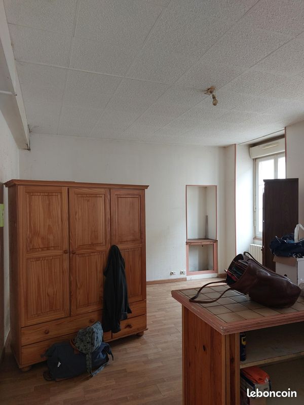 Appartement 1 pièce 25 m² · à Savigné-l'Évêque · 25 m² · 31 800 €