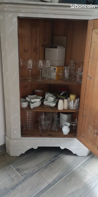 Meuble de coin en bois gris (image 3)