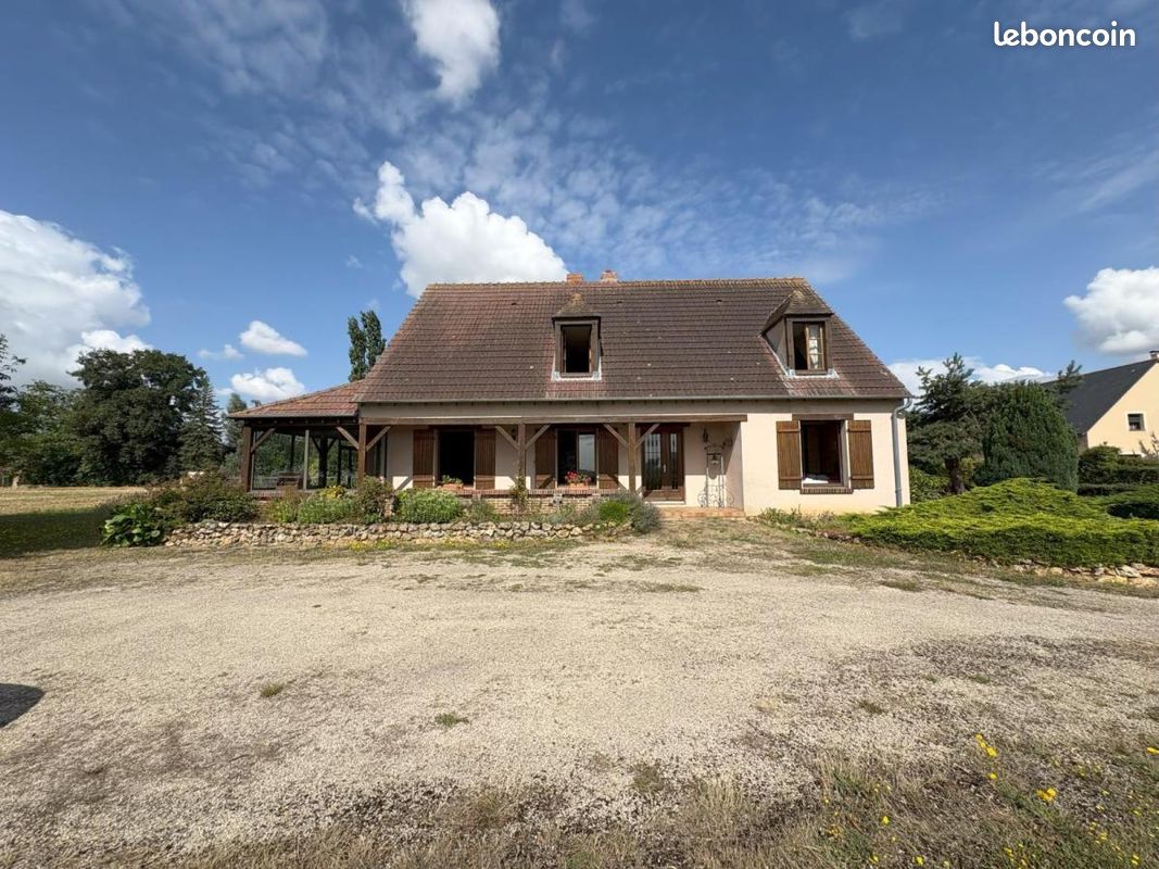 Maison 7 pièces 195 m² · à Meslay-le-Grenet · 195 m² · 270 400 €