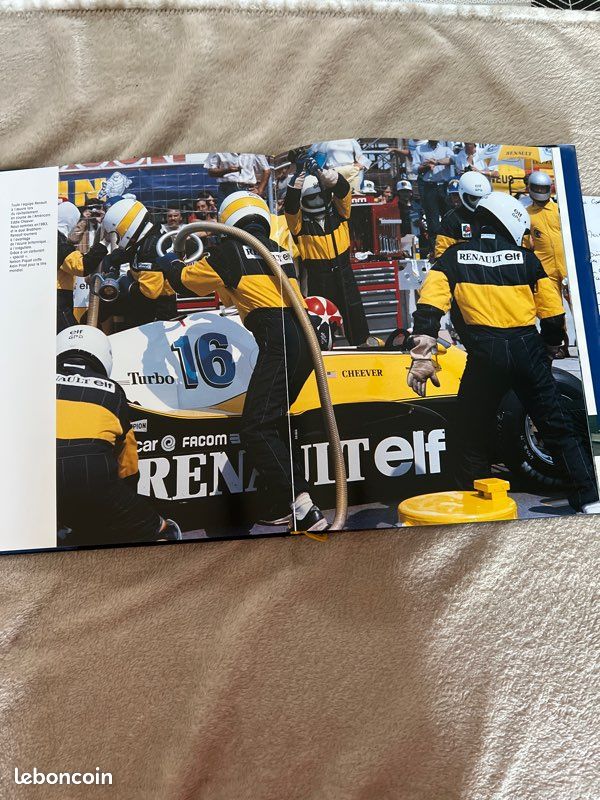 Livre L Histoire officielle du champion du monde RENAULT 1902 à 1992 (image 3)