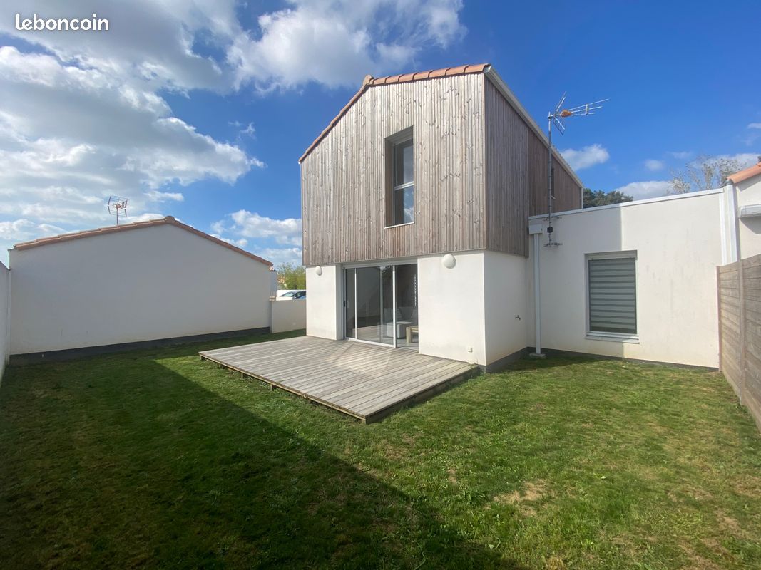 Maison 4 pièces 97 m² · à Le Fenouiller · 97 m² · 350 000 €