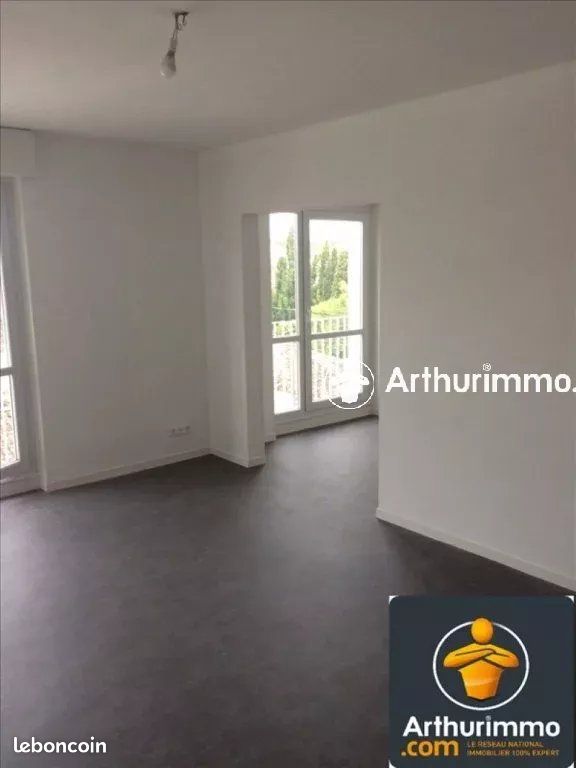 Appartement 5 pièces 84 m² · à Matha · 84 m² · 560 €