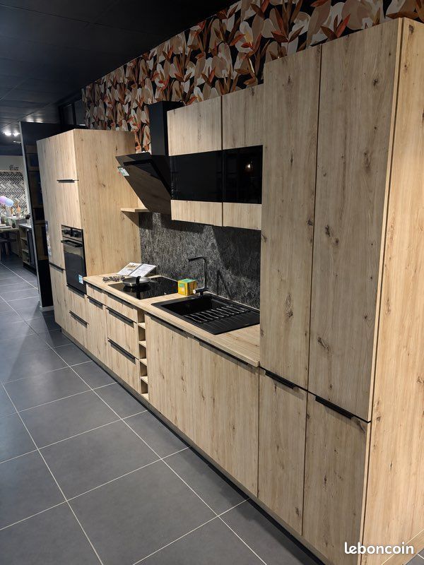 Cuisine équipée neuve – jamais utilisée (image 1)