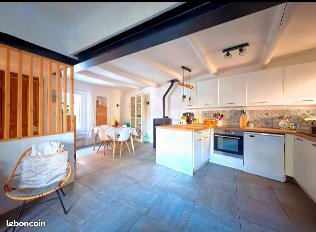 Maison 3 pièces 90 m² · à Éguilles · 90 m² · 1 550 €/mois