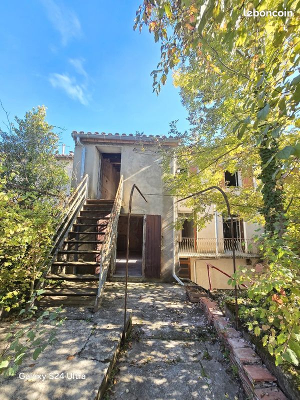Maison 4 pièces 300 m² · à Saint-Gervais-sur-Mare · 300 m² · 175 000 €