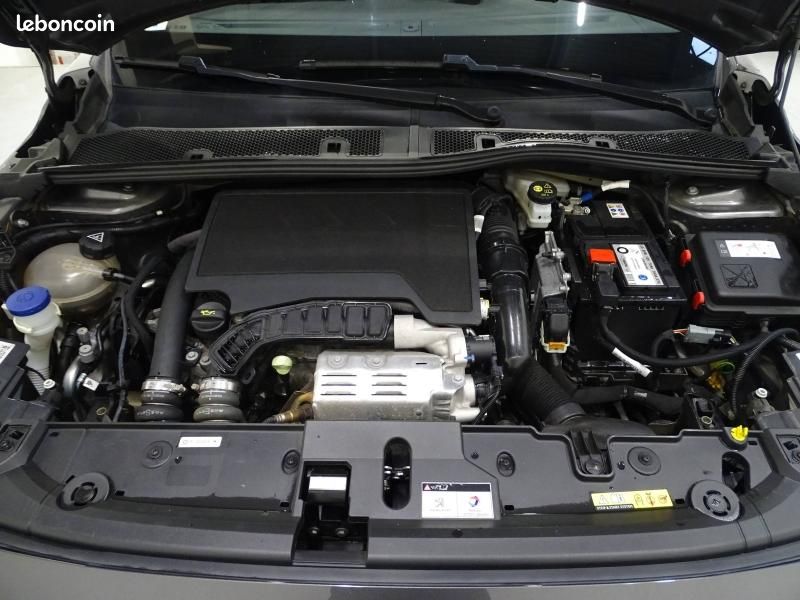 Peugeot 208 1.2 PureTech 100ch S&S Roadtrip EAT8 (image 22)
