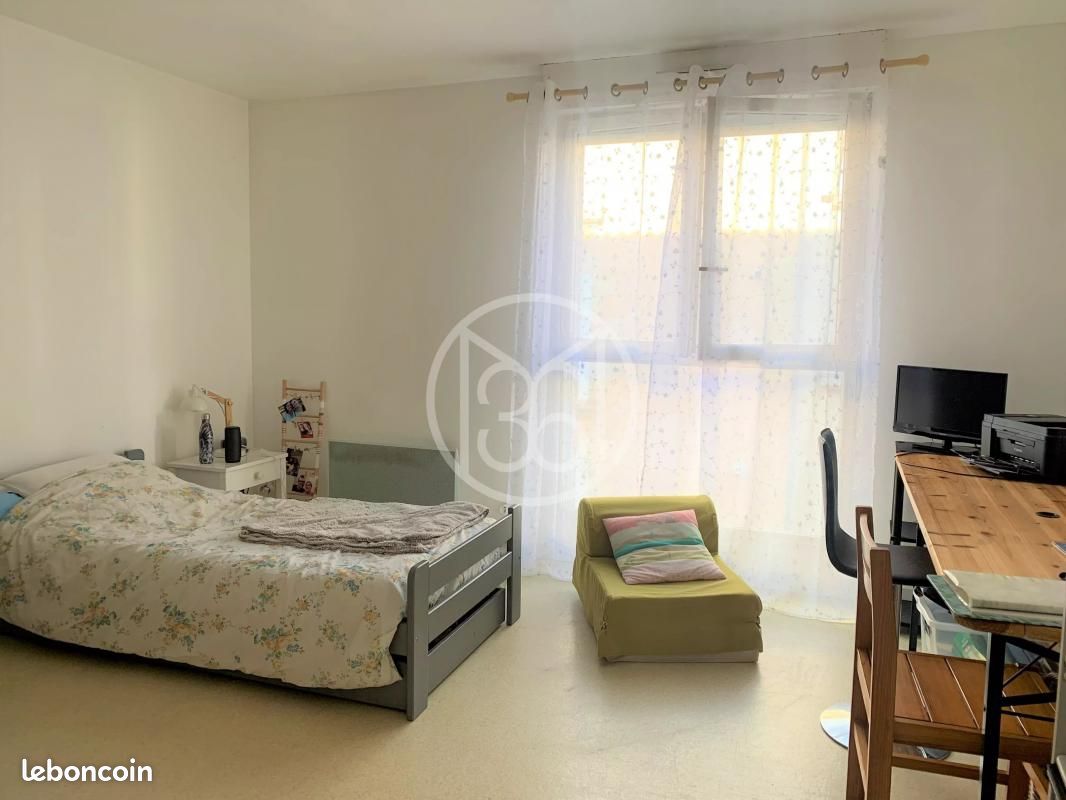 Studio 1 pièce 23 m² - Poitiers 86000 (image principale 0)