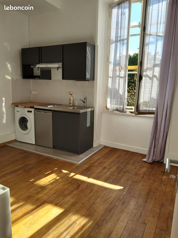 Appartement 1 pièce 15 m² · à Chevilly-Larue · 15 m² · 830 €/mois