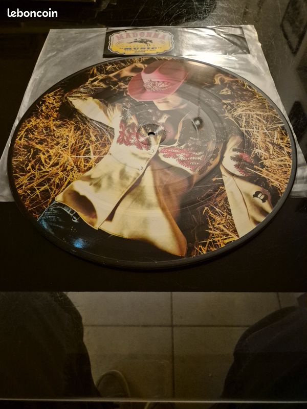 MADONA PICTURE DISC "Music" comme neuf (image 1)