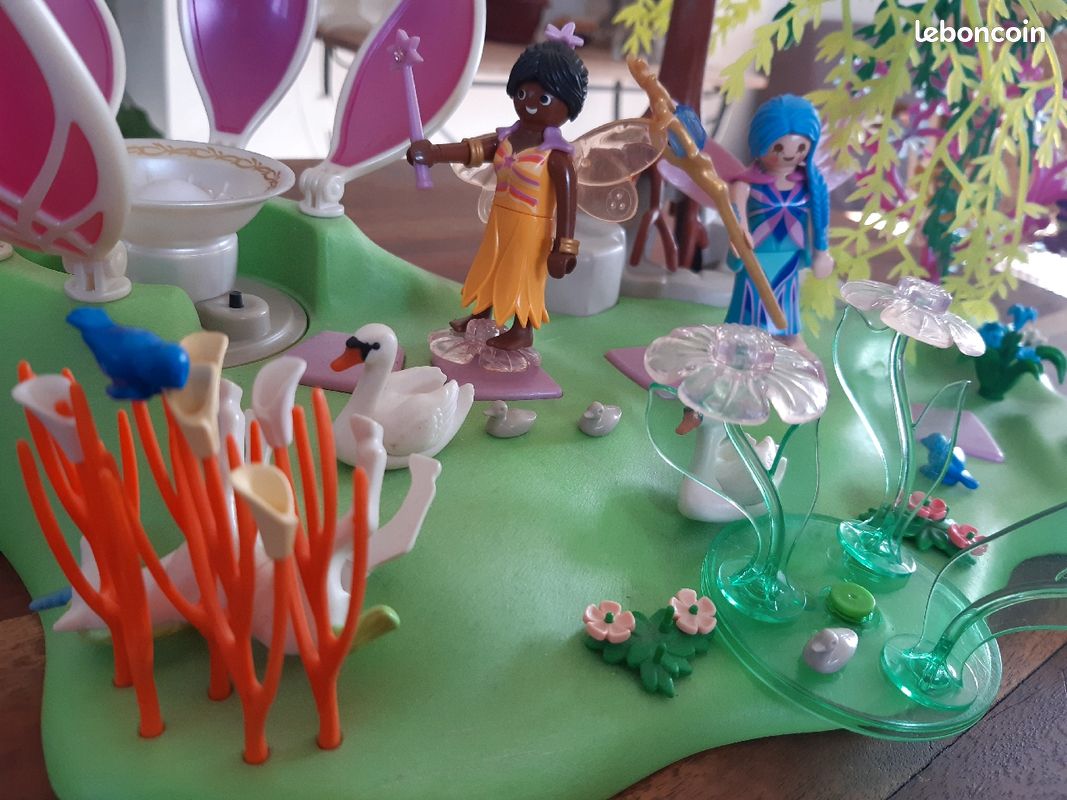 Playmobil Fairies 5444 L'île aux fées avec fontaine de pierres