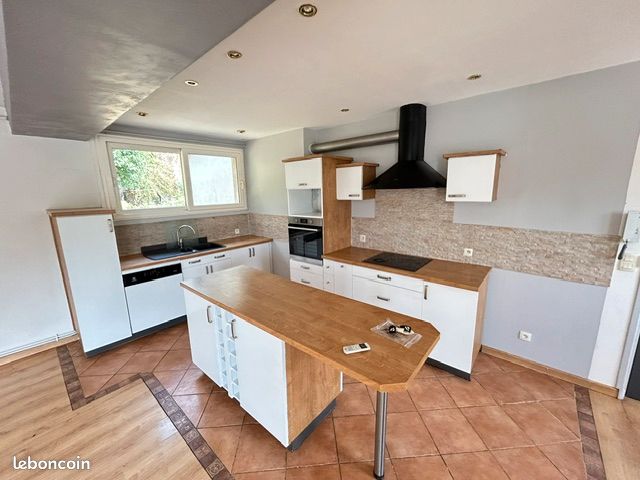 Parking 3 pièces 78 m² · à Valence · 77,8 m² · 830 €