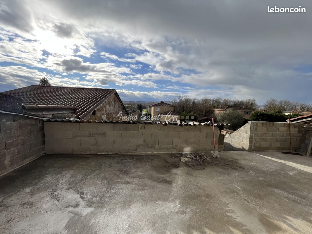 Appartement 4 pièces 76 m² · aux Chères · 76 m² · 999 €/mois
