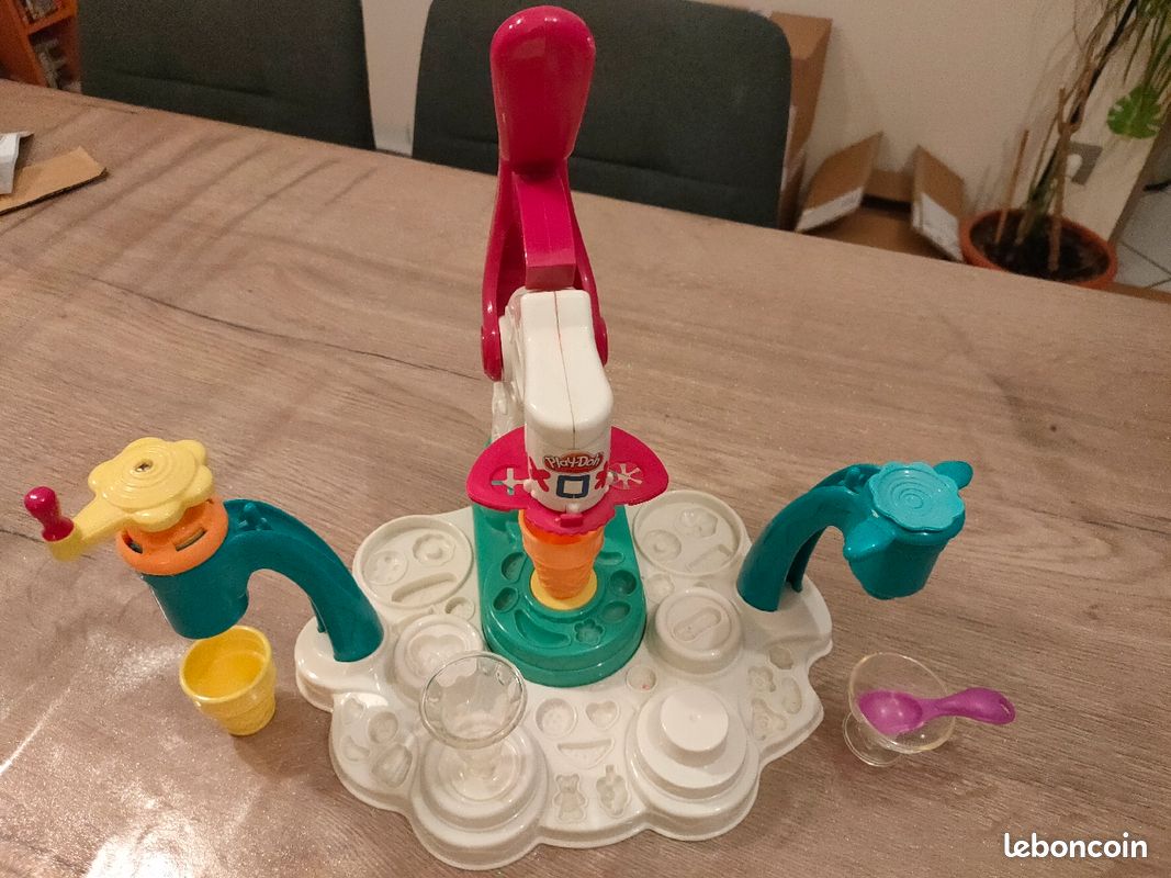 ICE cream shop play doh (image 1)
