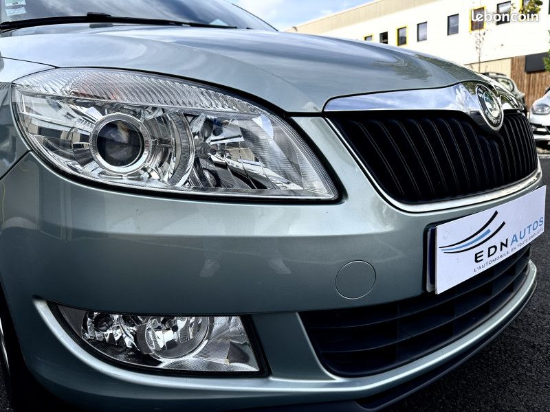 Skoda FABIA 1.2 TSI 105CH ELEGANCE2 DSG7 / 1ÈRE MAIN / REGULATEUR DE VITESSE / RADAR DE RECU (image 15)