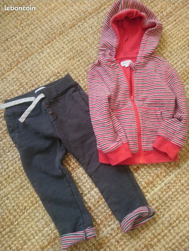 Ensembles sweat shirts et pantalon La compagnie des petits taille 24m (image 1)