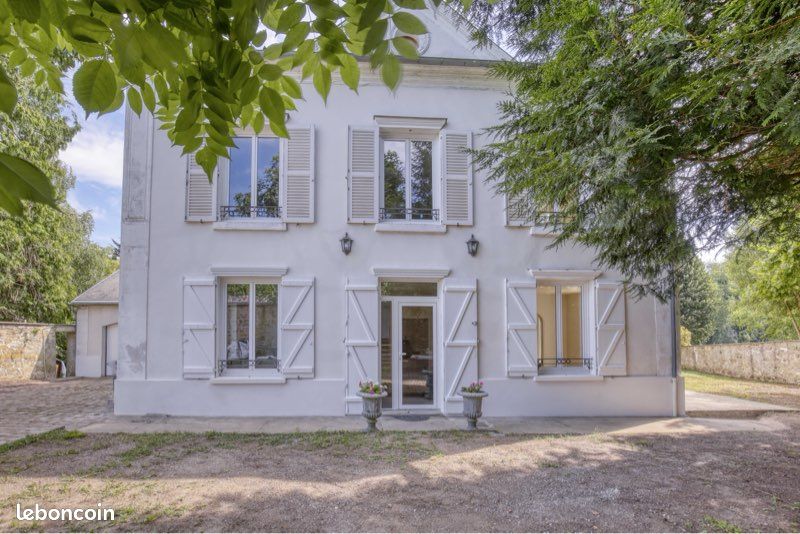 Maison 7 pièces 230 m² · à Ableiges · 230 m² · 600 000 €