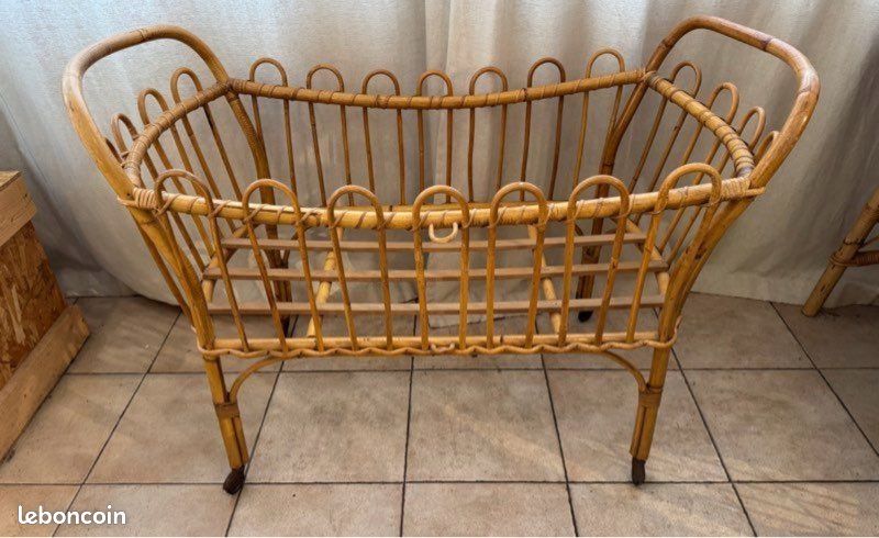 Ancien berceau en rotin avec matelas (image 1)